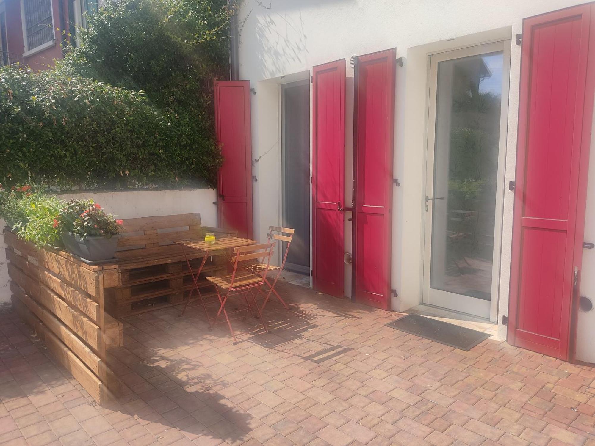 Appartamento La casa di Paolina - Affitti turistici CIR017067-LNI-00070 Desenzano del Garda Esterno foto